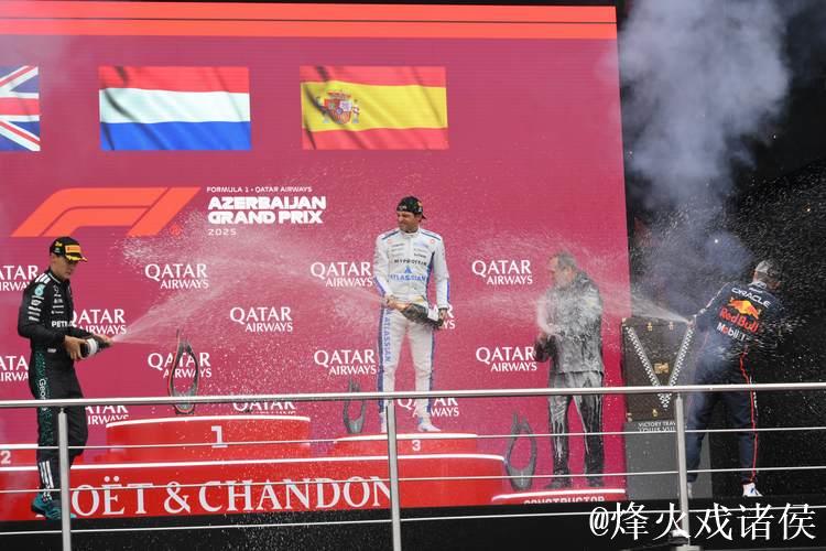 F1加拿大站：拉塞尔夺杆位并称雄，维斯塔潘屈居亚军