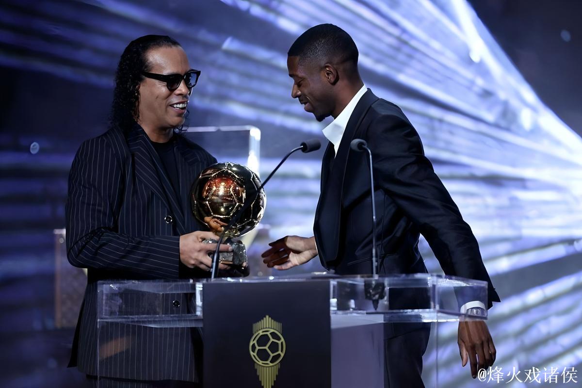 登贝莱荣膺首位“90后”世界足球先生